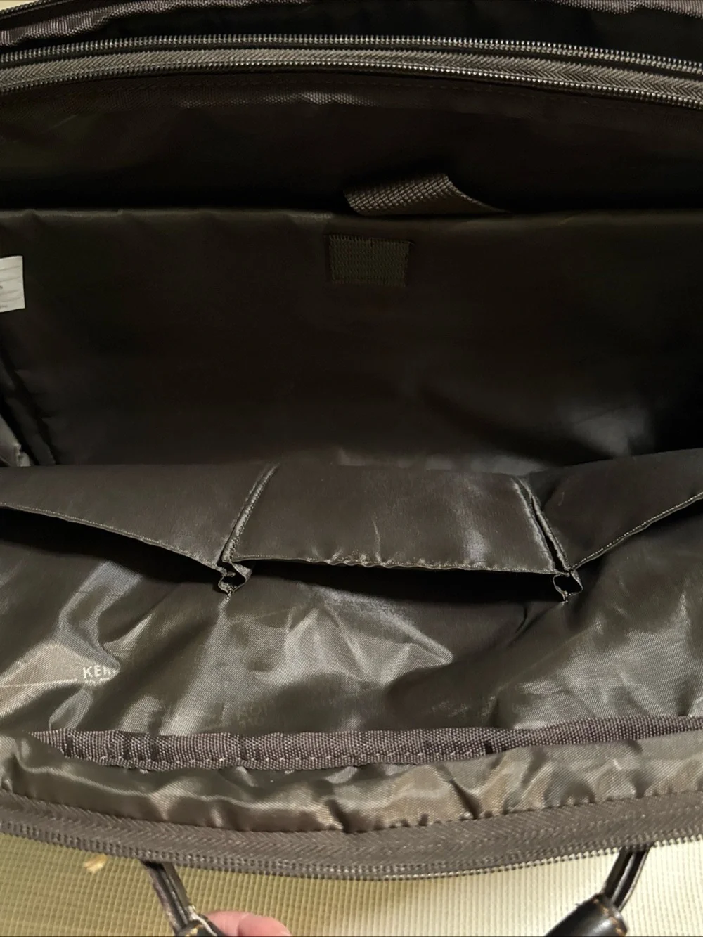 Kenneth Cole Reaction Dark Brown Leather Messenger Bag
